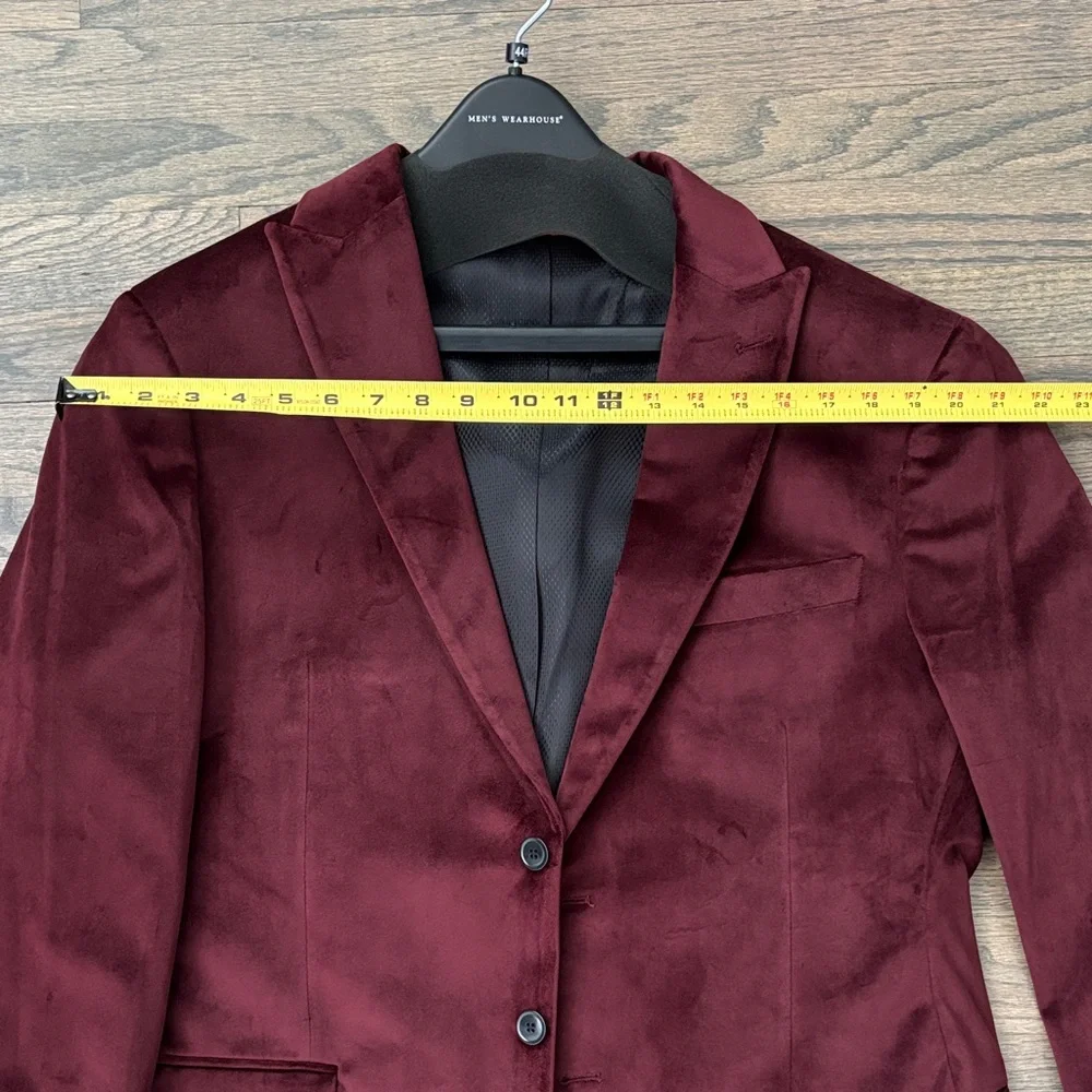 Burgundy Velvet Notch Lapel Sport Coat Blazer
